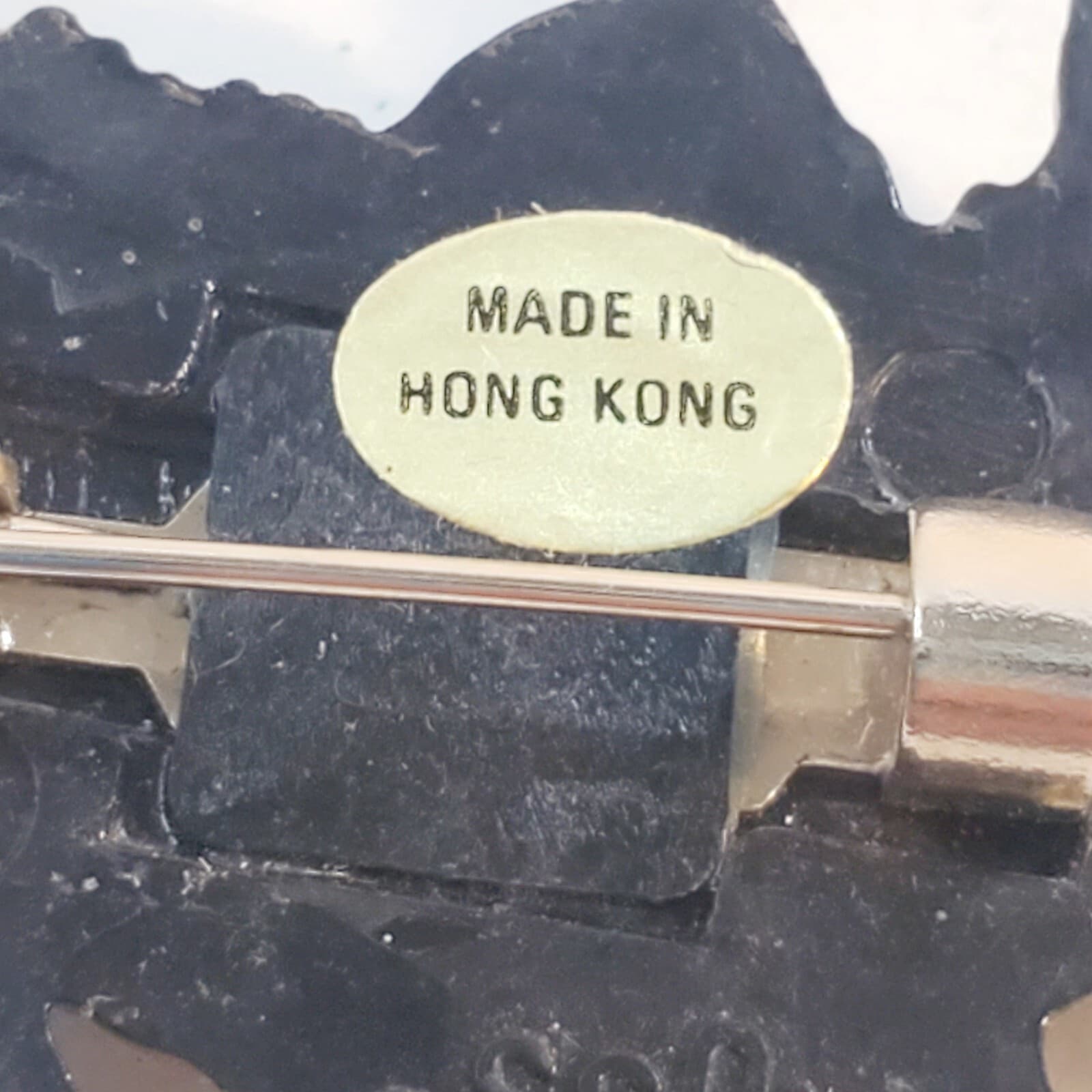Vtg RUSS Made in Hong Kong Plastic Witch Flying on Broom Brooch Pin Halloween - Thumbnail 4