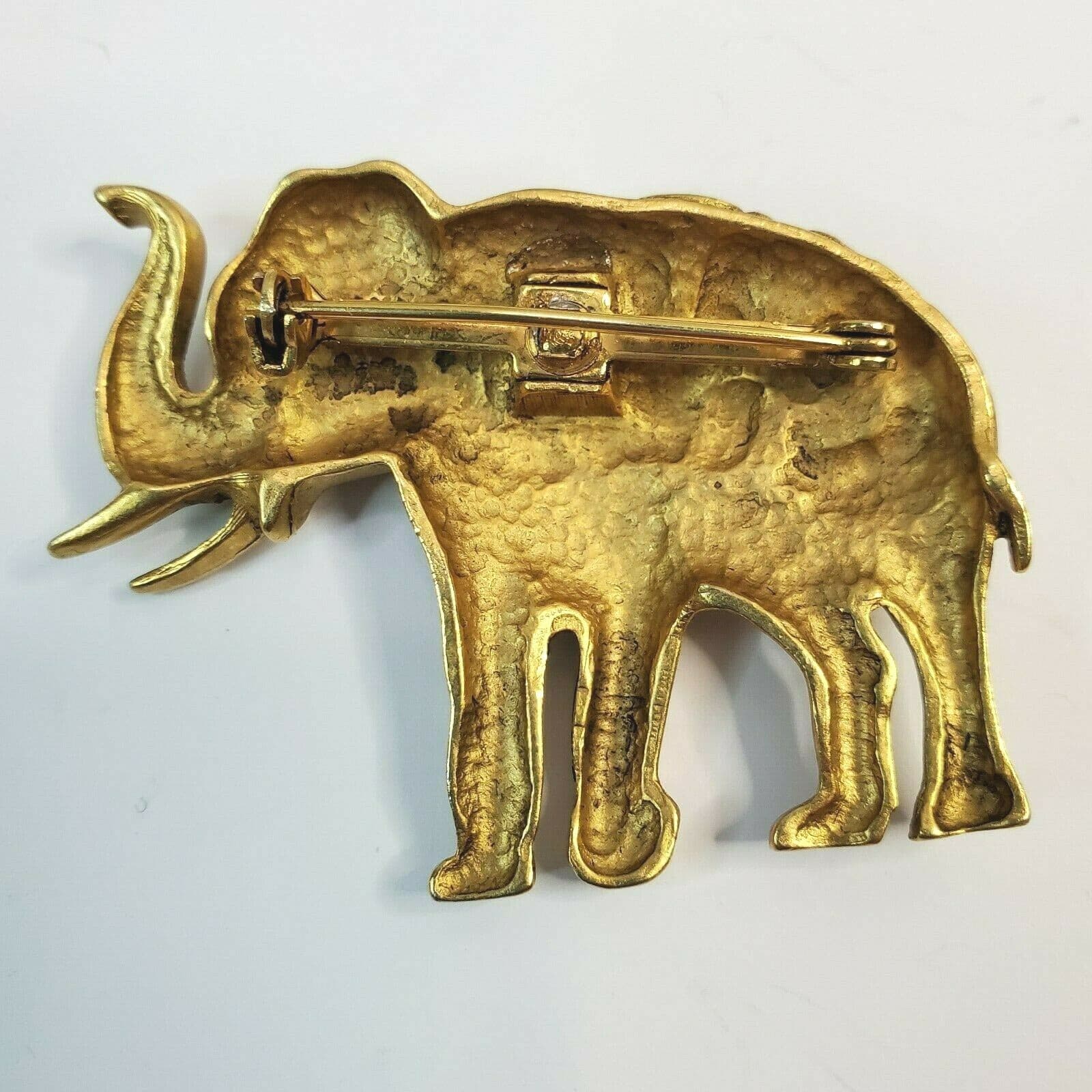 Vintage Matte Gold Tone Layered Metal Trunk Up Tusks Elephant Brooch Pin - Thumbnail 2