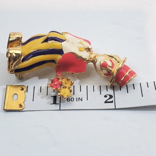 Vintage Covann Gold Tone Metal Enamel Clown in Suit with Flowers Brooch Pin - Thumbnail 5