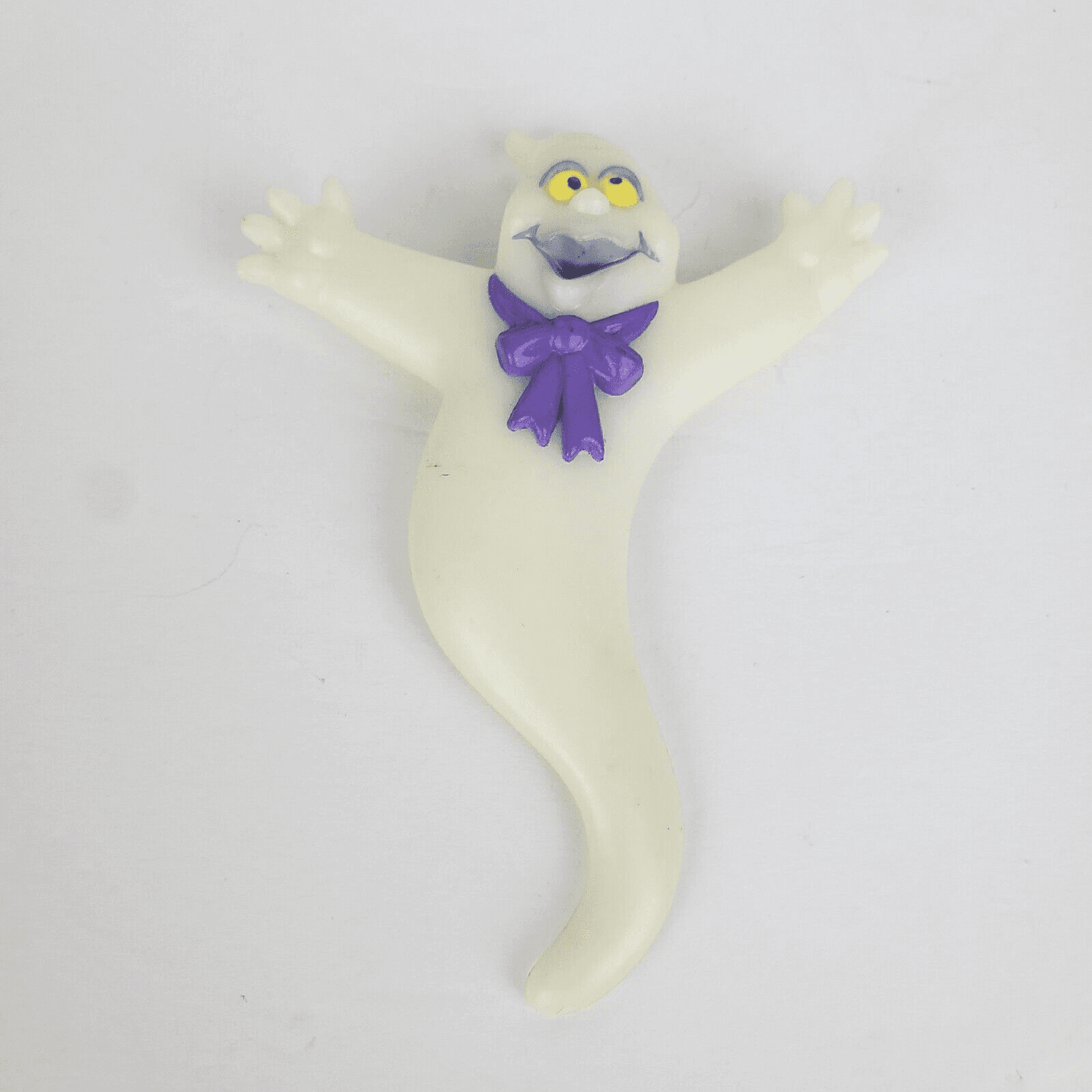 Vintage Hallmark Plastic Resin Ghost Purple Bow Halloween Brooch Pin Jewelry