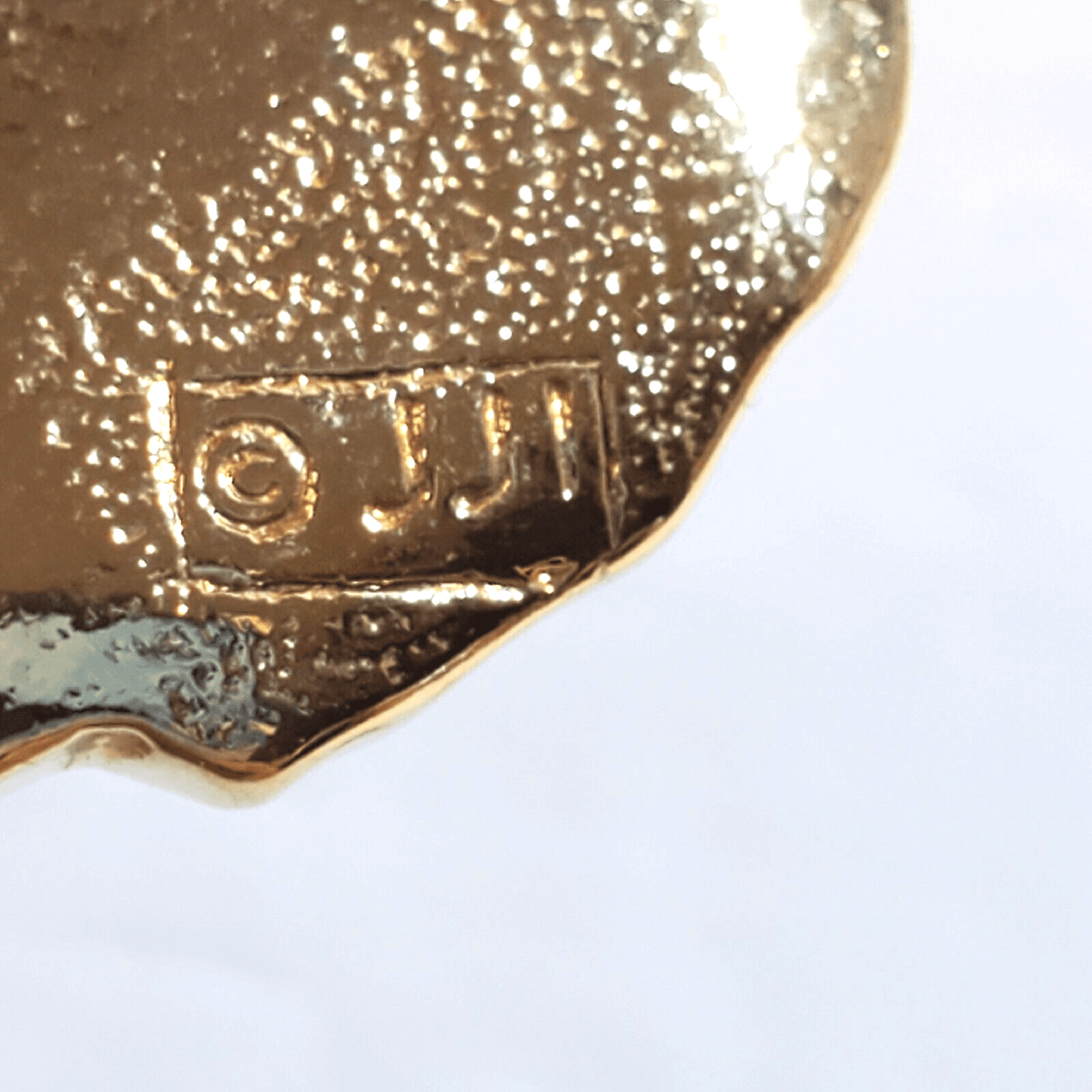 Vtg JJI Green Enamel Gold Tone Metal Frog on Lily Pad with Cultured Pearl Brooch - Thumbnail 3