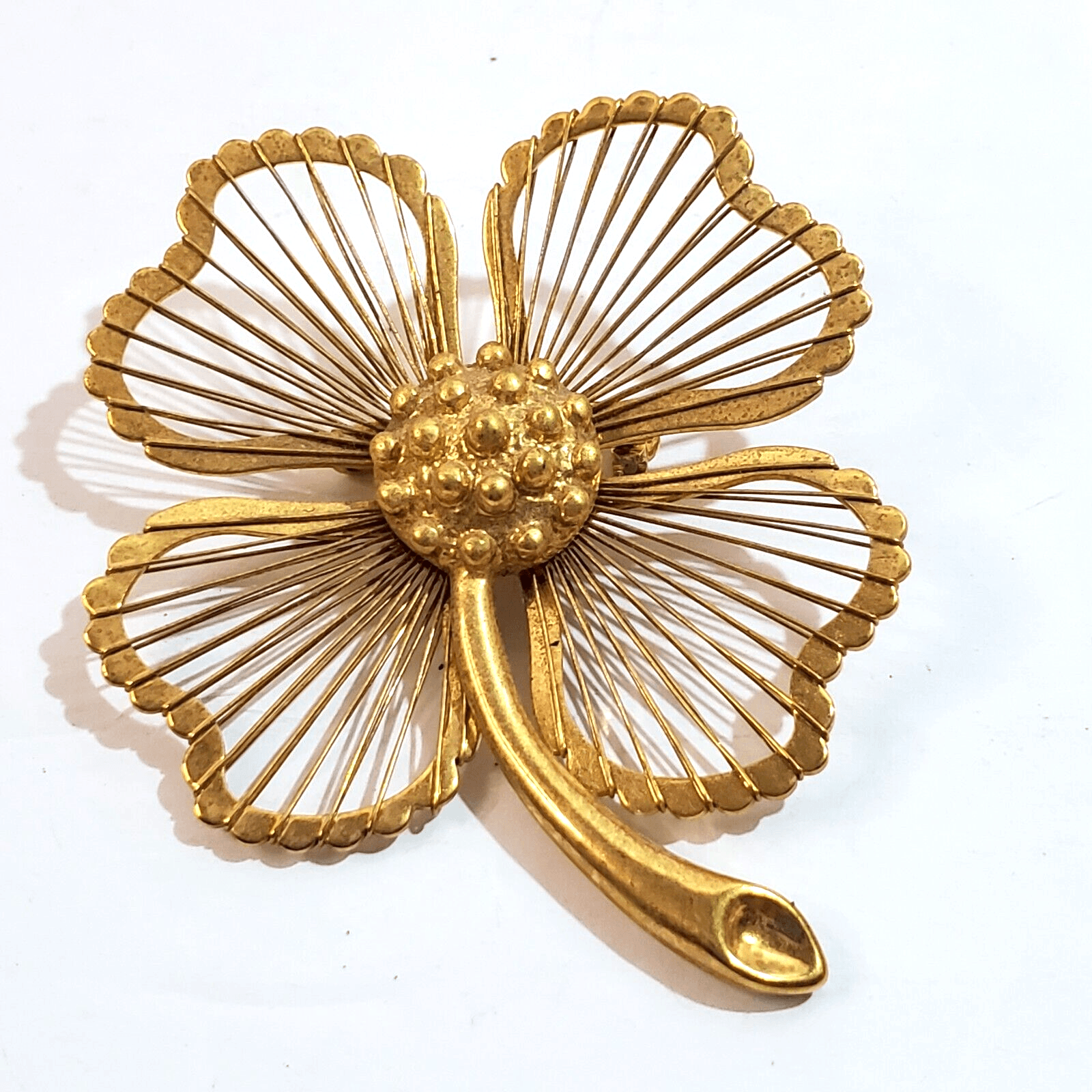 Vintage Gold Tone Open Metal Wire Four Leaf Clover Shamrock Brooch Pin