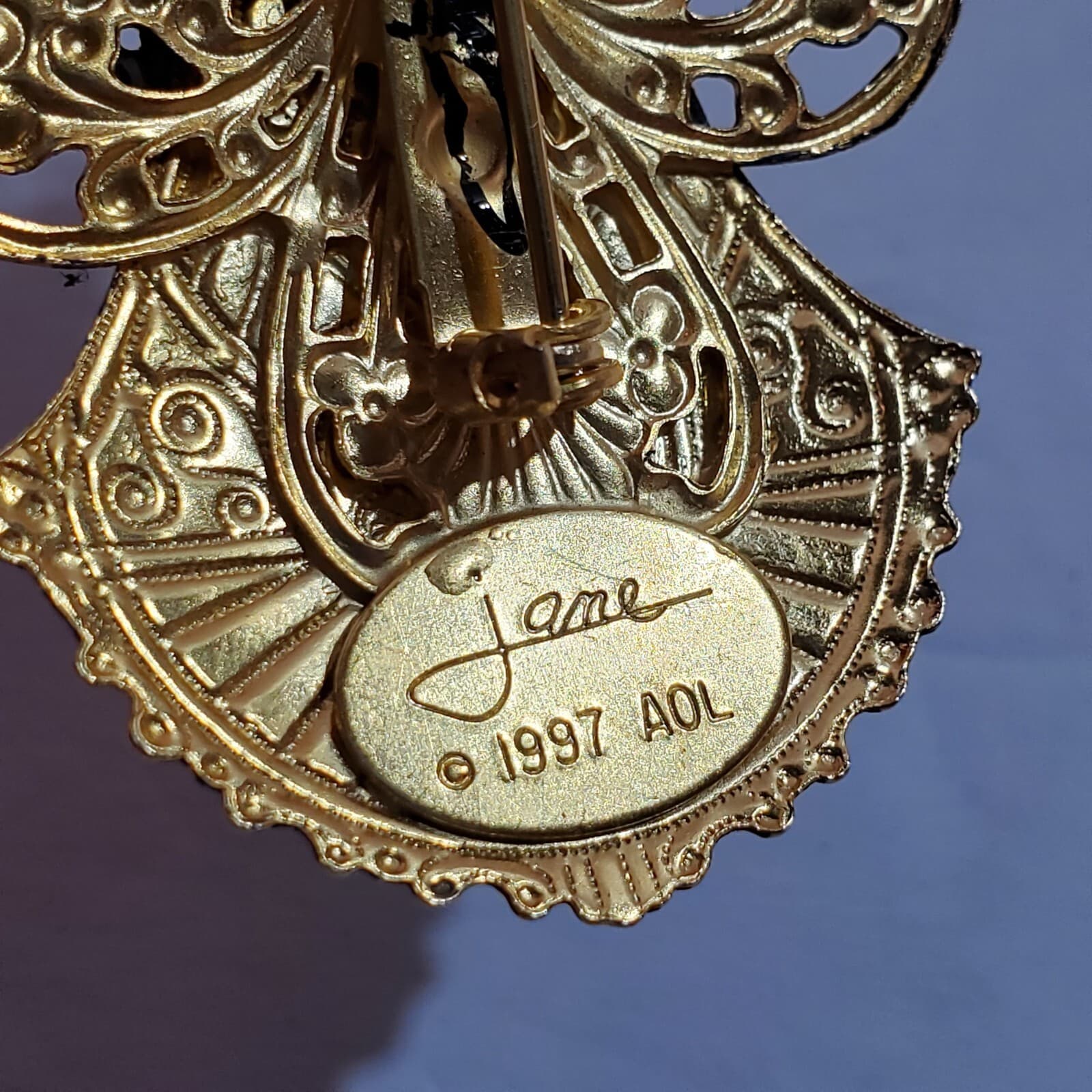 Vintage 1997 Jane Davis Angel Of Love Rhinestone Cut Out Mixed Metals Brooch Pin - Thumbnail 3