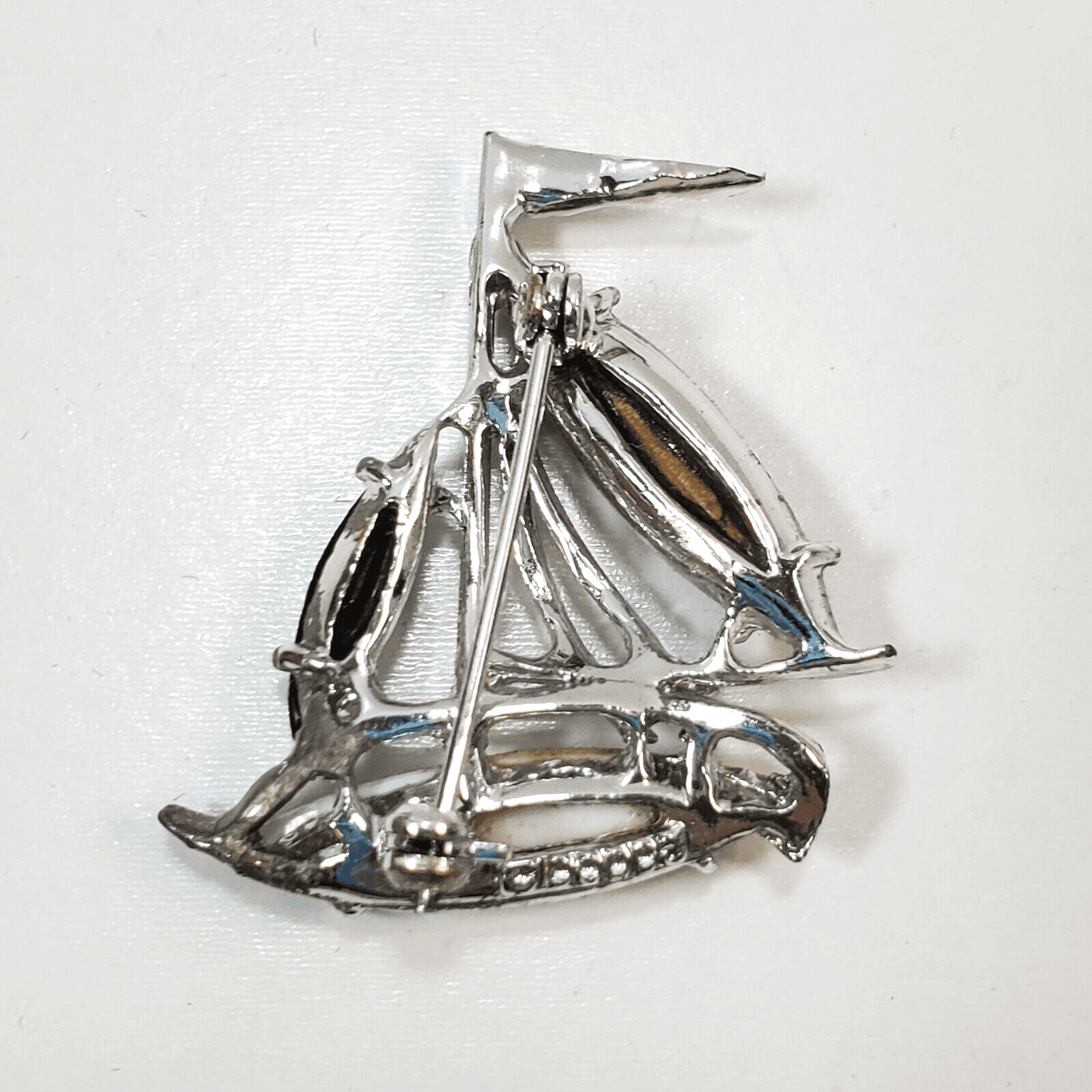 Vtg Signed DODDS Silver Tone Red White Blue Rhinestones Sailboat Boat Brooch Pin - Thumbnail 2