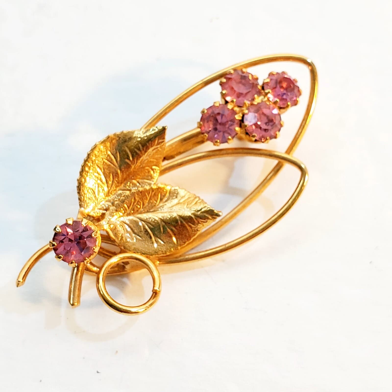 Vintage MCM Gold Tone Pinkish Purple Rhinestones Flower Bouquet Brooch Pin