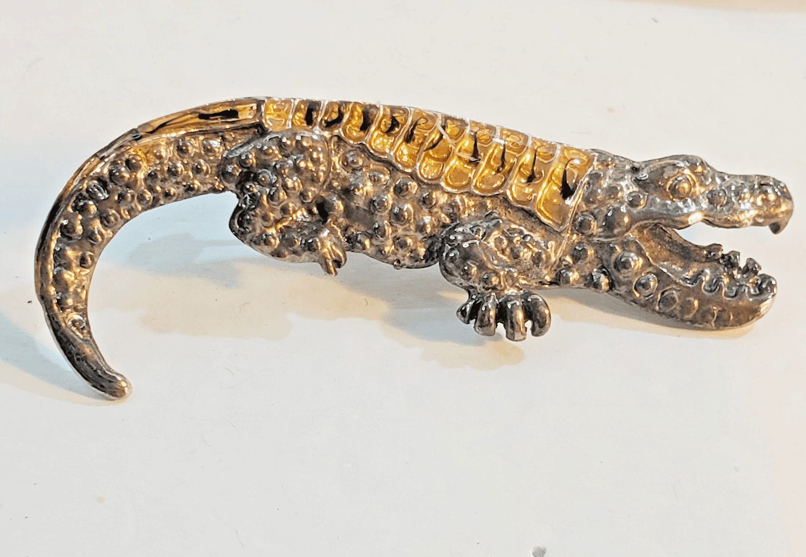 Vintage Pewter Tone Metal Enamel Alligator Crocodile Gator Croc Brooch Pin