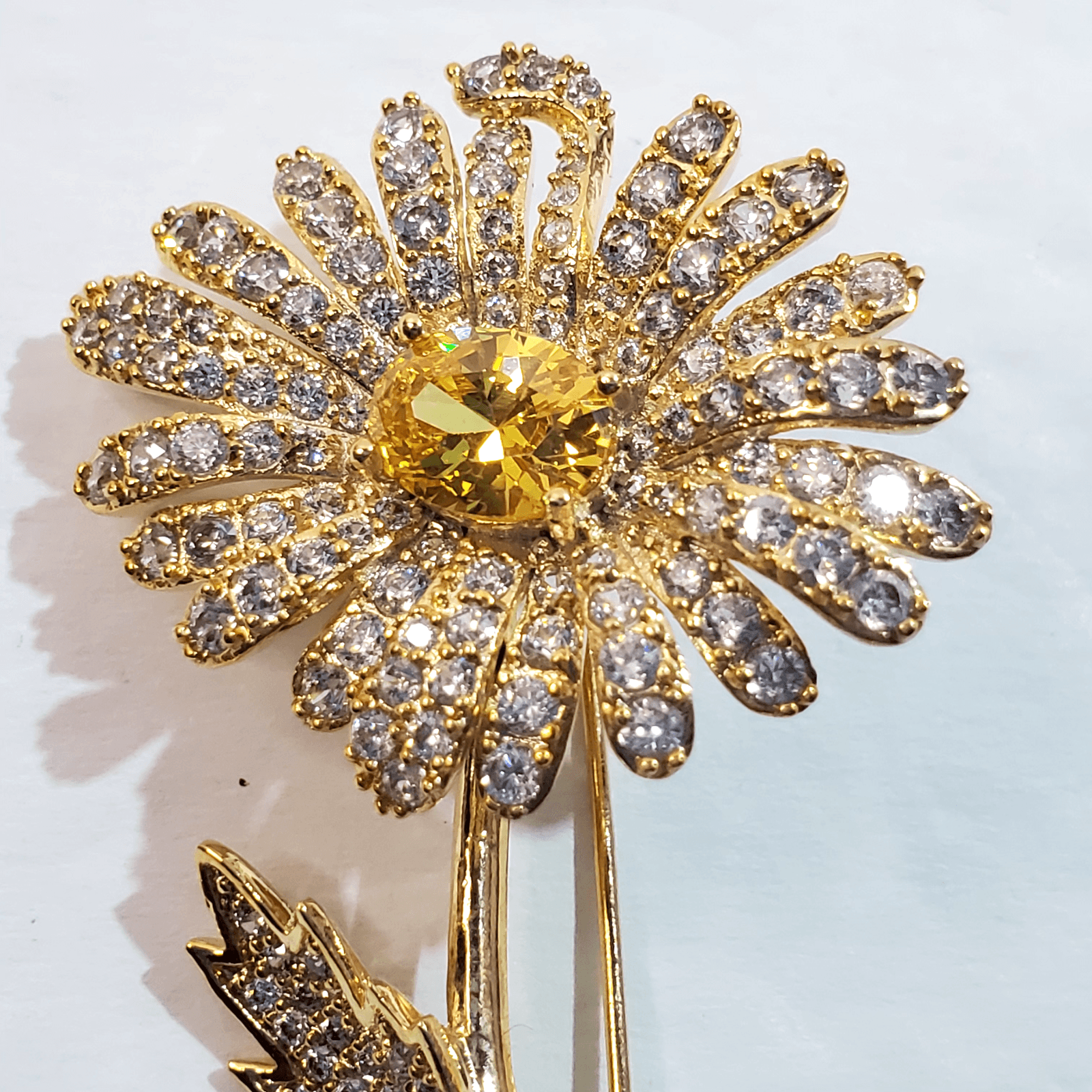 Gold Tone Metal Clear and Yellow Rhinestones Faux Pearl Daisy Flower Brooch Pin - Thumbnail 2