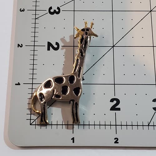 Vintage BEST Silver Tone Metal Black Enamel Giraffe Animal Brooch Pin or Pendant - Thumbnail 5