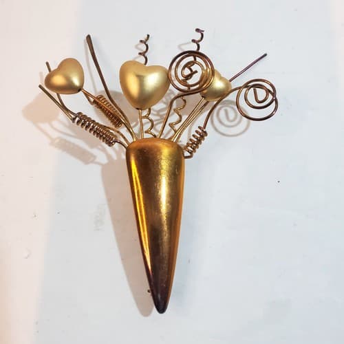 Vintage Gold Tone Wire Metal Hearts Bouquet Brooch Pin Whimsical Flowers