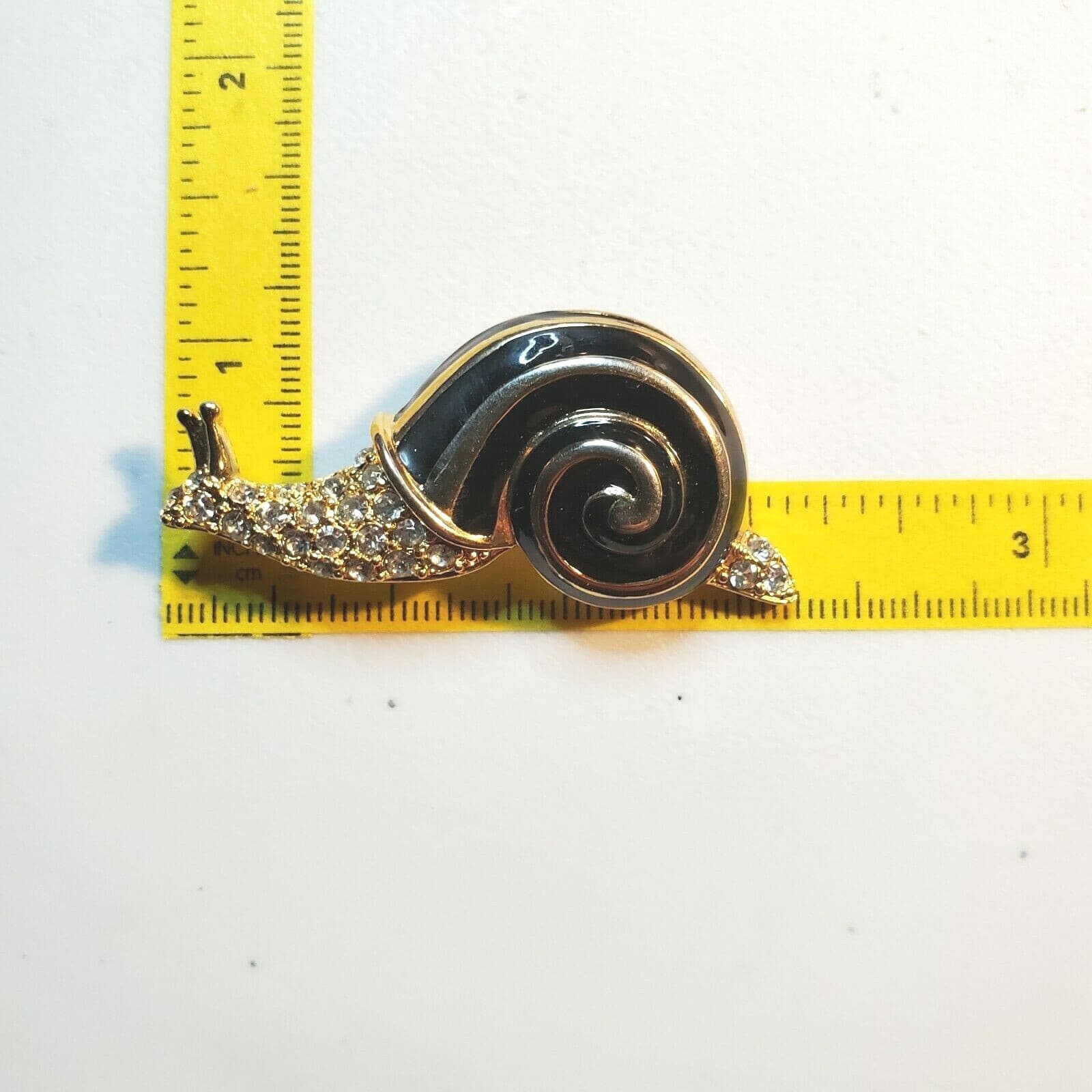 Deidre Hall Signed Snail Pin Brooch Gold Tone Metal Enamel & Rhinestones - Thumbnail 4
