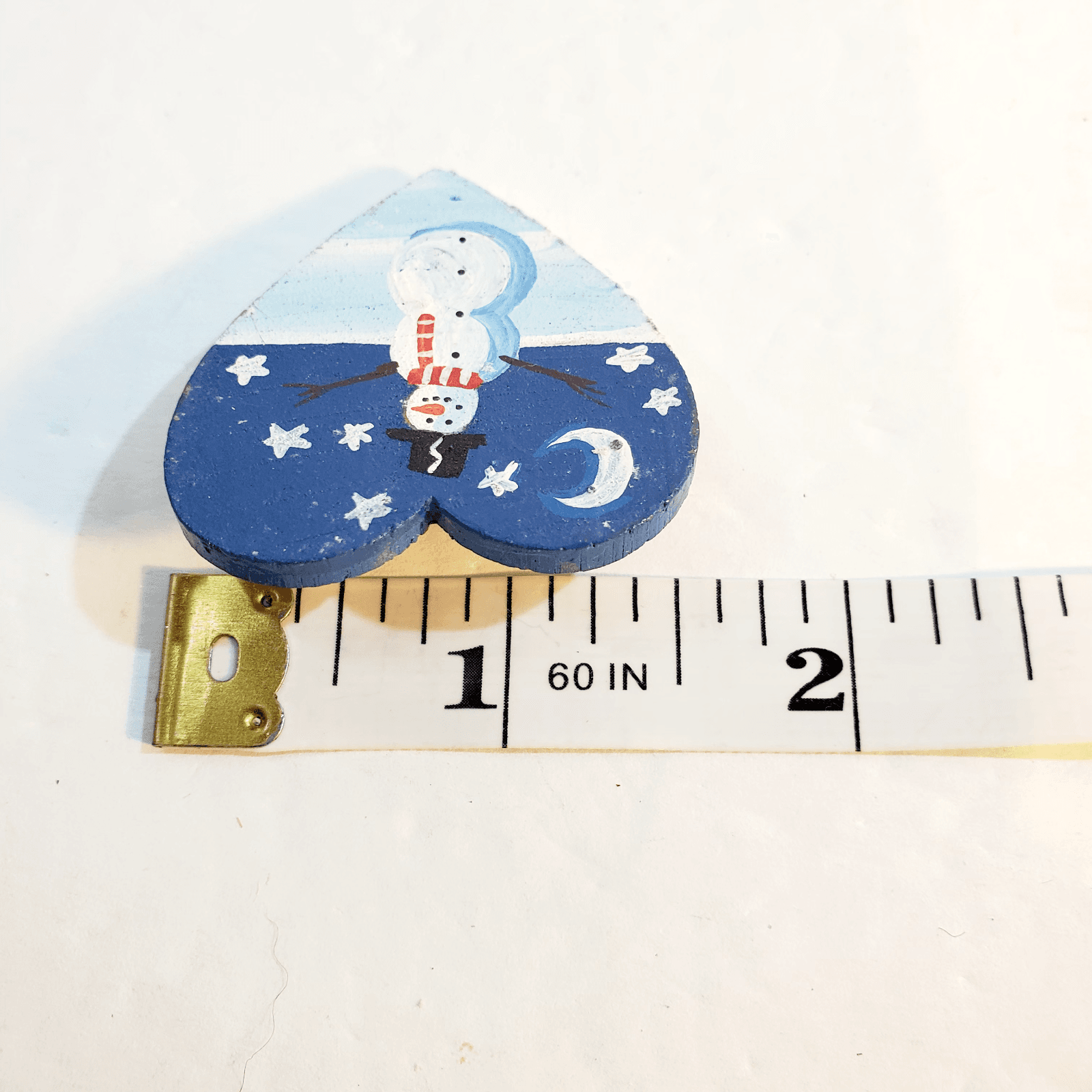 Vintage Moffatt Folk Art 1998 Wood Hand Painted Snowman Heart Shaped Brooch Pin - Thumbnail 5