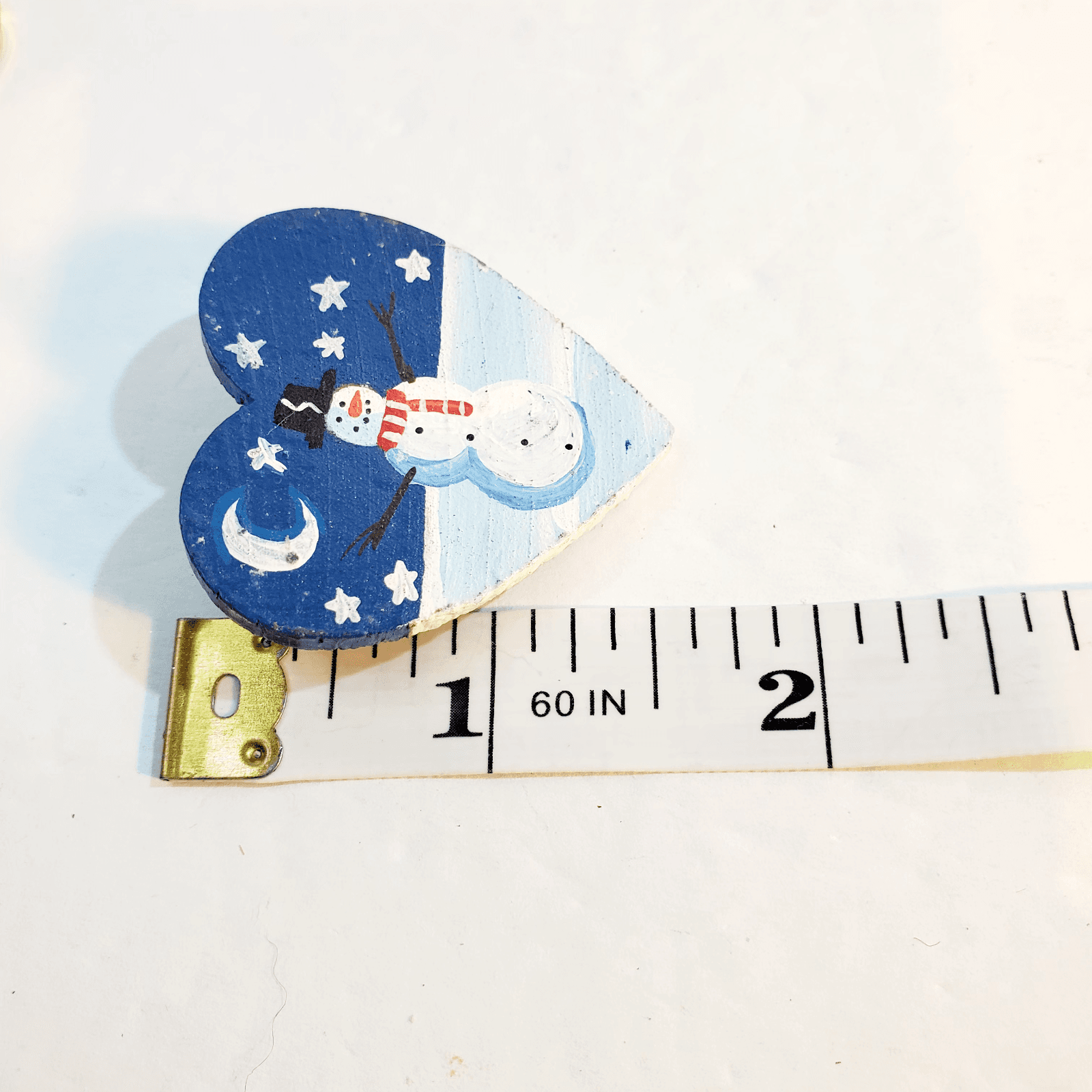 Vintage Moffatt Folk Art 1998 Wood Hand Painted Snowman Heart Shaped Brooch Pin - Thumbnail 4