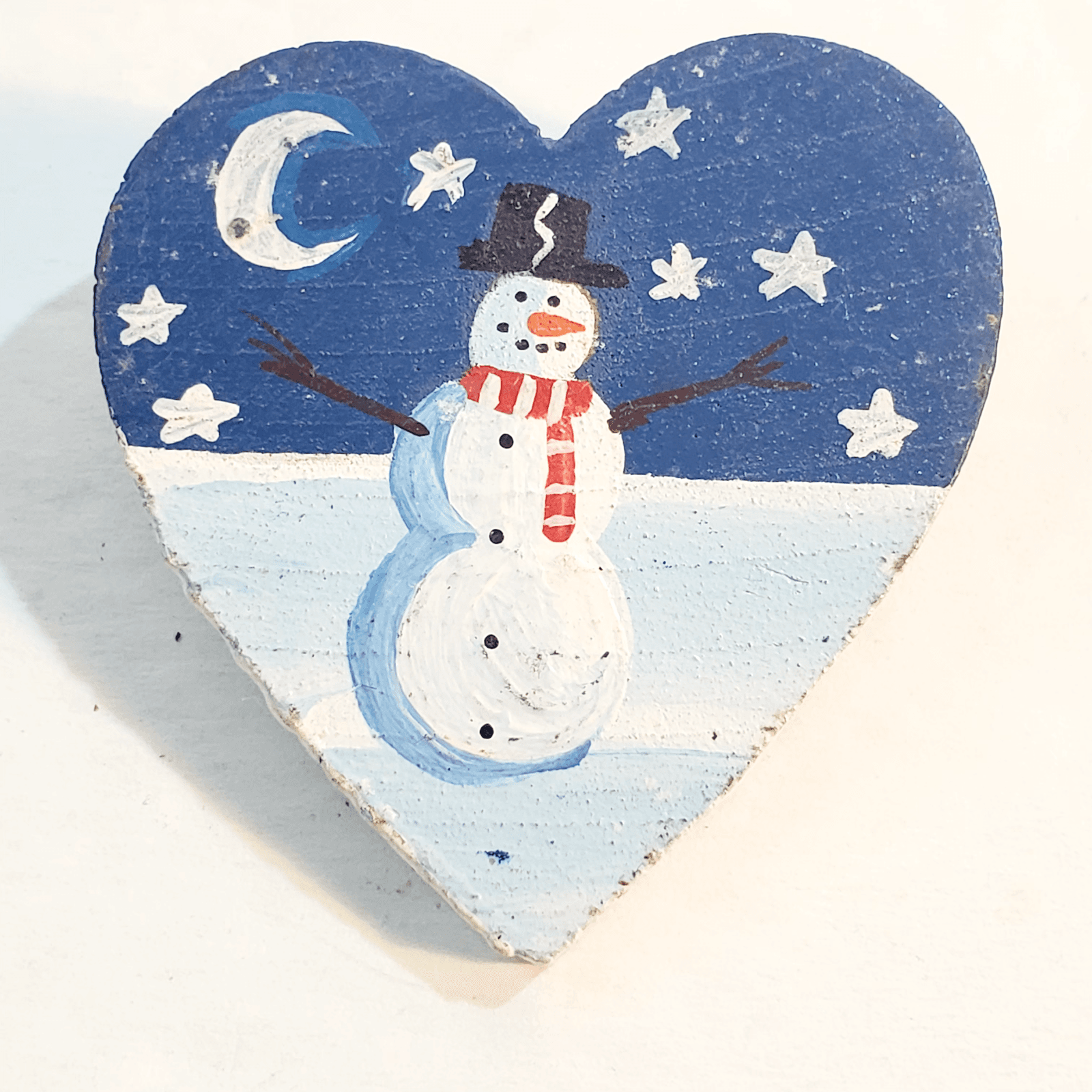 Vintage Moffatt Folk Art 1998 Wood Hand Painted Snowman Heart Shaped Brooch Pin
