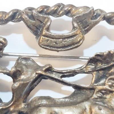 Vintage Pewter Tone Metal Ben Hur Horse and Chariot Brooch Pin or Pendant - Thumbnail 2
