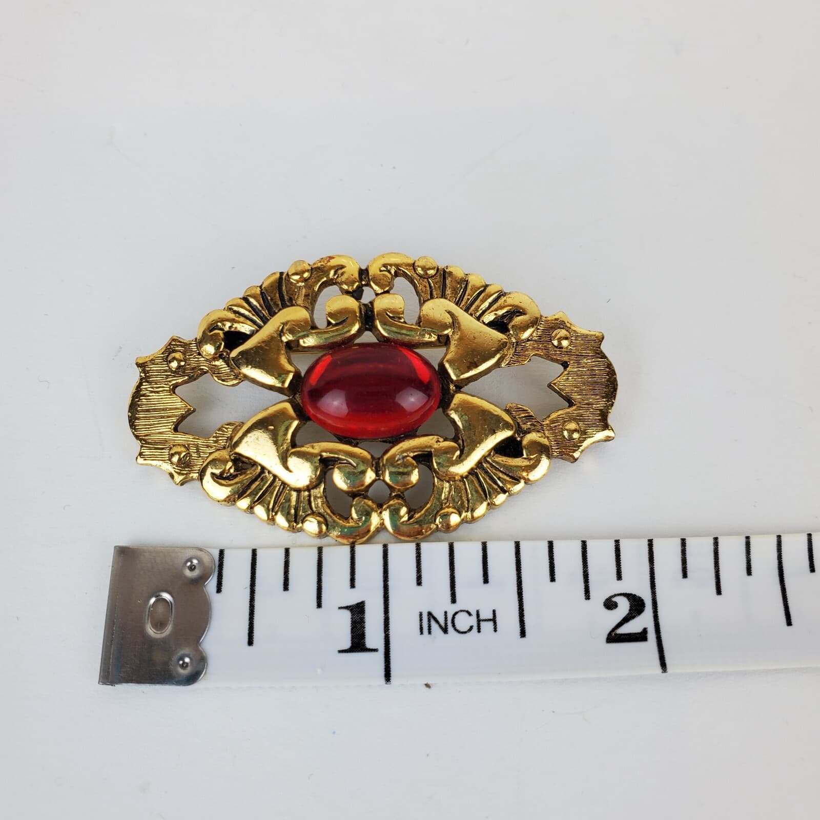 Vintage Ginnie Johansen Gold Tone Openwork Metal W/ Red Cabochon Brooch Pin - Thumbnail 4