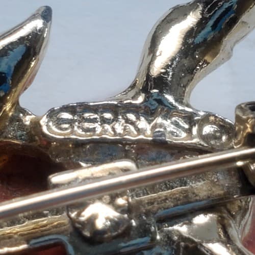 Vtg Signed Gerry's Gold Tone Metal Coral Color Cabachon Sea Turtle Brooch Pin - Thumbnail 3