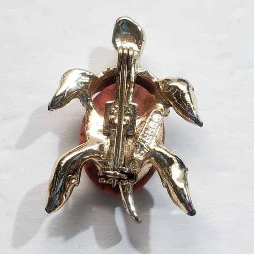 Vtg Signed Gerry's Gold Tone Metal Coral Color Cabachon Sea Turtle Brooch Pin - Thumbnail 2