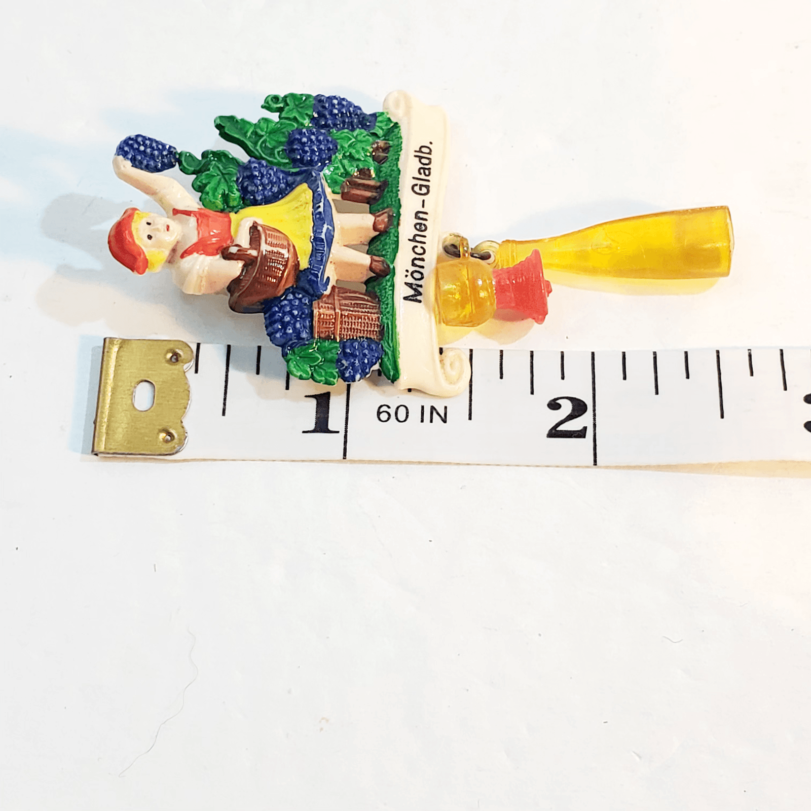 Vintage German Celluloid Girl in Vineyard Munich Gladbach Dangle Brooch Pin - Thumbnail 5