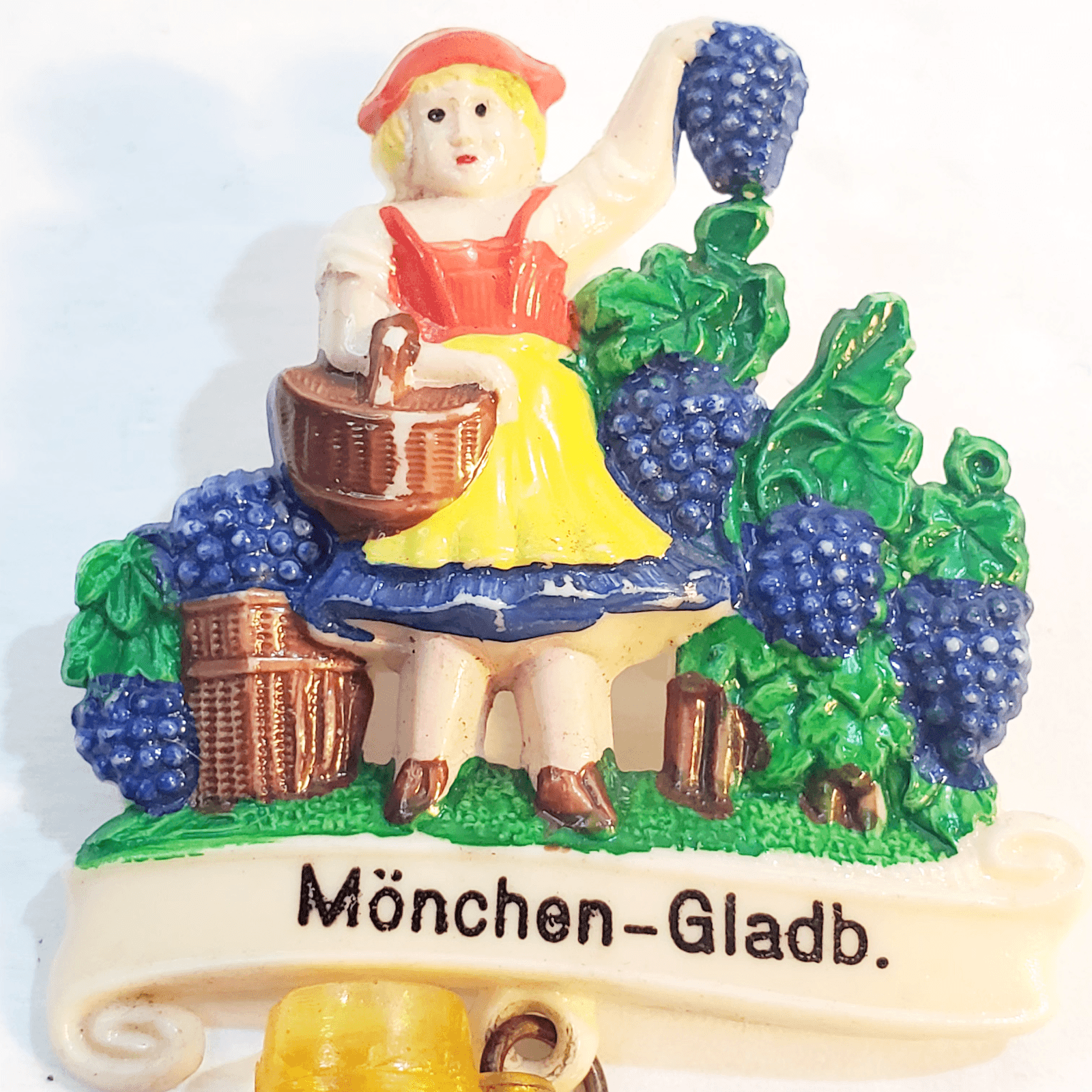 Vintage German Celluloid Girl in Vineyard Munich Gladbach Dangle Brooch Pin - Thumbnail 2