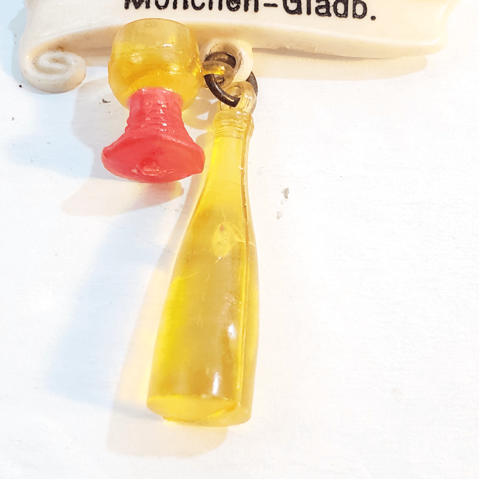 Vintage German Celluloid Girl in Vineyard Munich Gladbach Dangle Brooch Pin - Thumbnail 3
