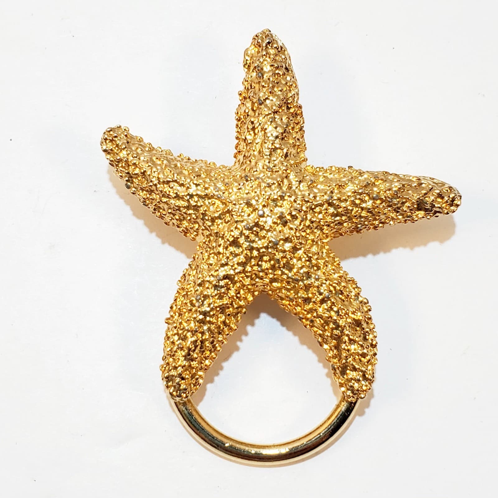 Vtg Textured Gold Tone Metal Starfish Brooch w/ Loop Nautical Pin Scarf Holder