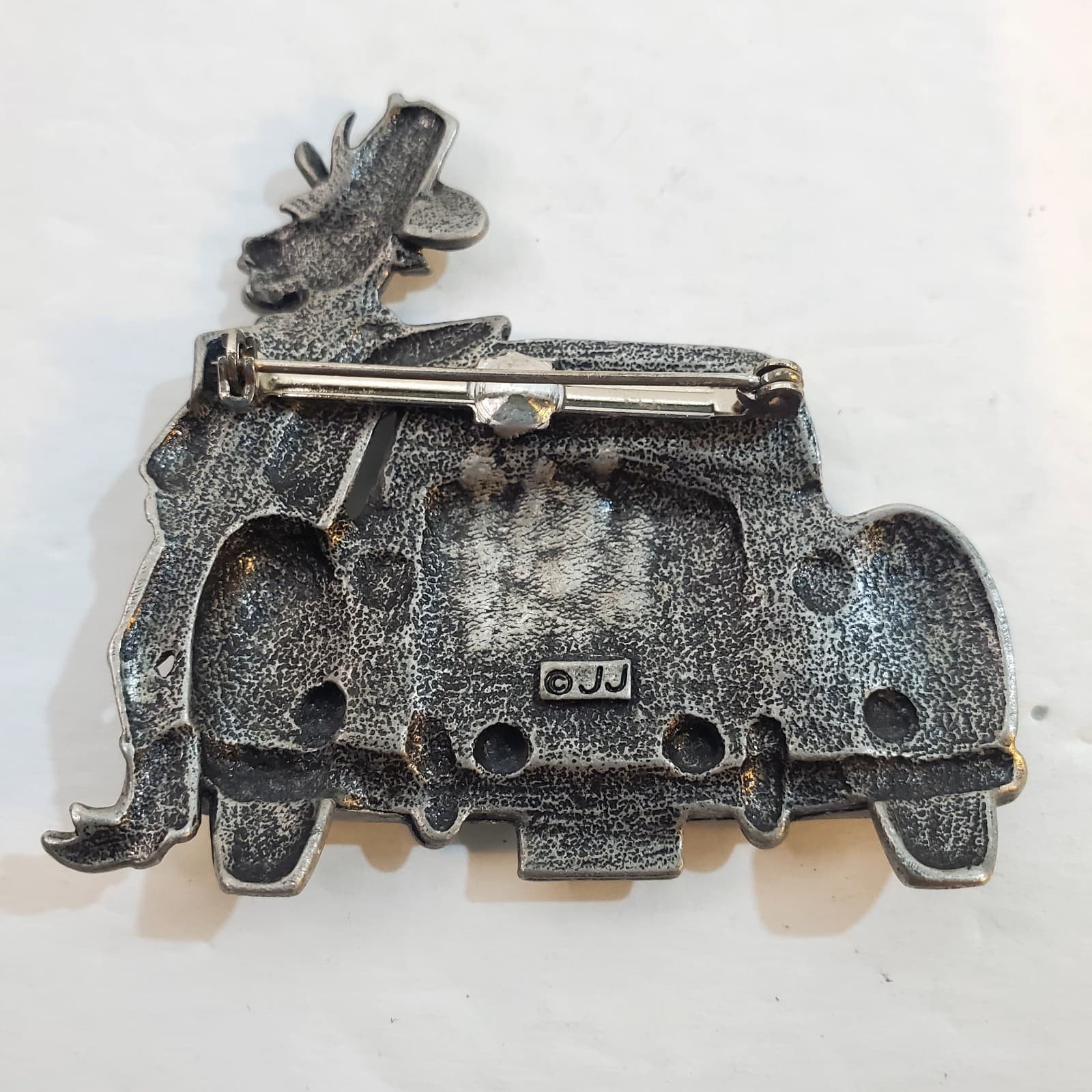 Vtg JJ Jonette Pewter Brooch Bull Cowboy Leaning on Car Whimsical Western Pin - Thumbnail 2