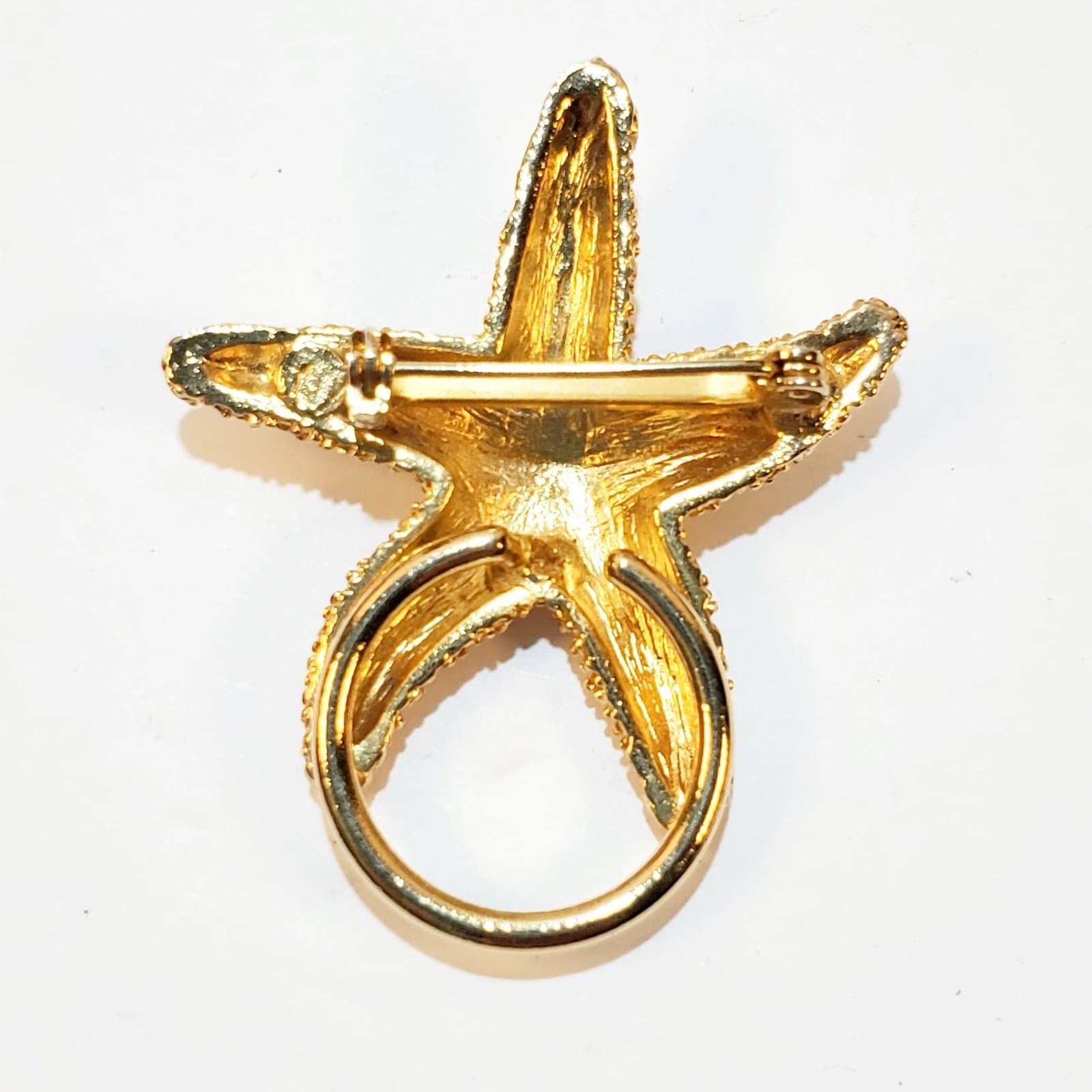 Vtg Textured Gold Tone Metal Starfish Brooch w/ Loop Nautical Pin Scarf Holder - Thumbnail 2