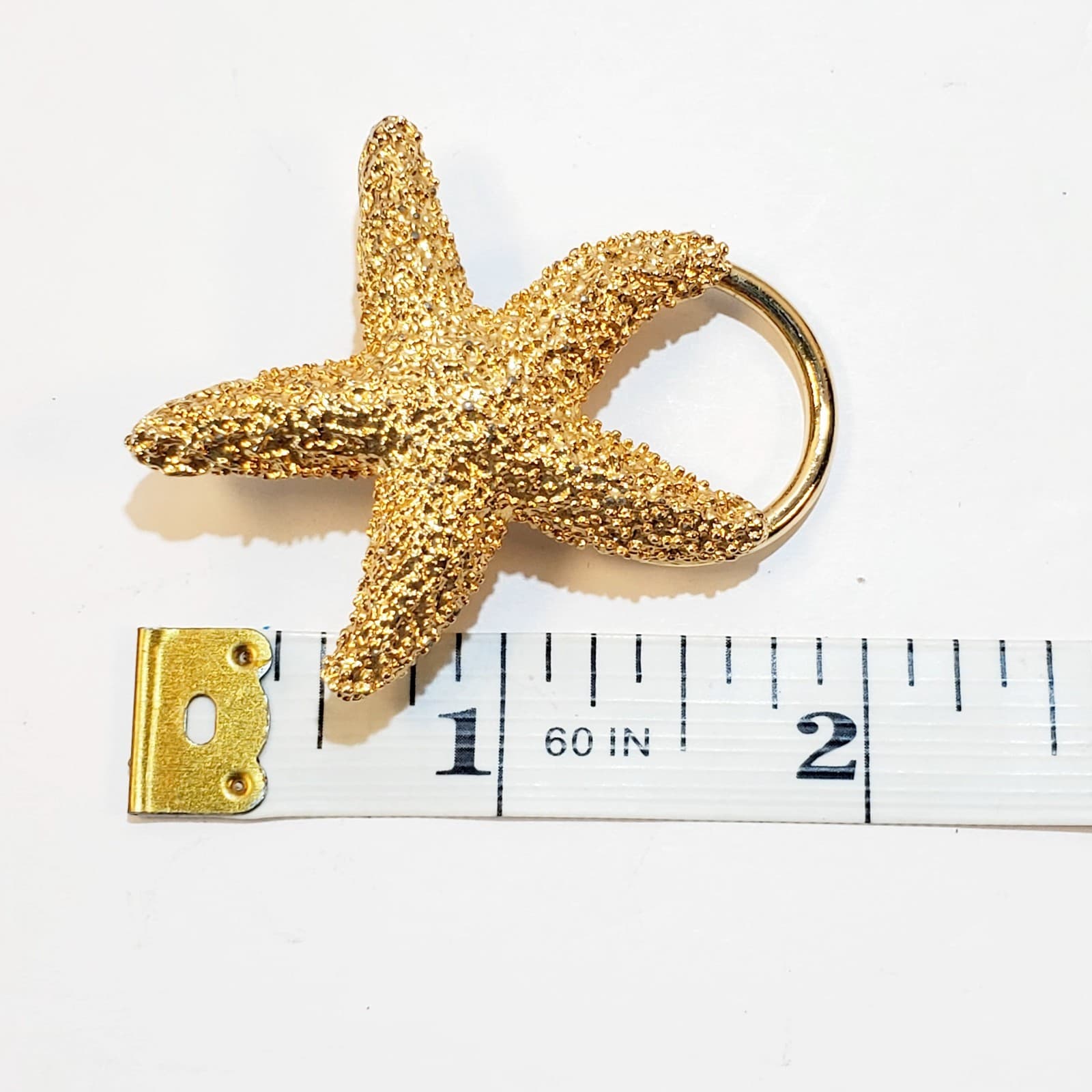 Vtg Textured Gold Tone Metal Starfish Brooch w/ Loop Nautical Pin Scarf Holder - Thumbnail 3