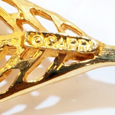Vintage Signed Capri Gold Tone Metal Open Work Large Leaf Brooch Pin - Thumbnail 3
