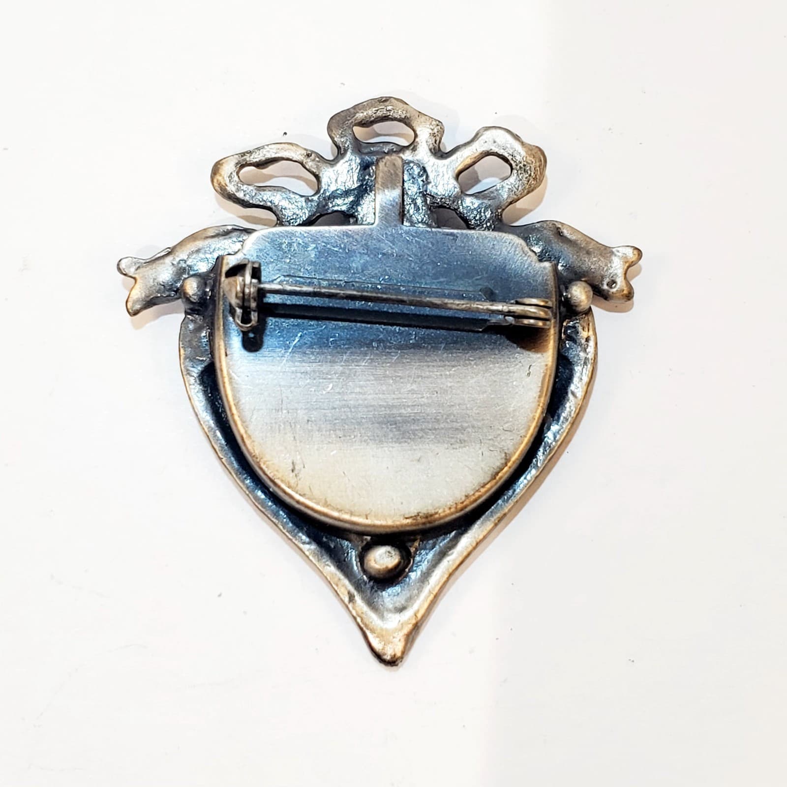 Vintage Pewter Tone Victorian Picture Frame Heart Shaped Brooch Pin - Thumbnail 2