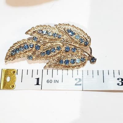 Vintage Gold Tone Filagree Open Work Blue Rhinestones Leaf Brooch Pin 2.5 Inch - Thumbnail 4