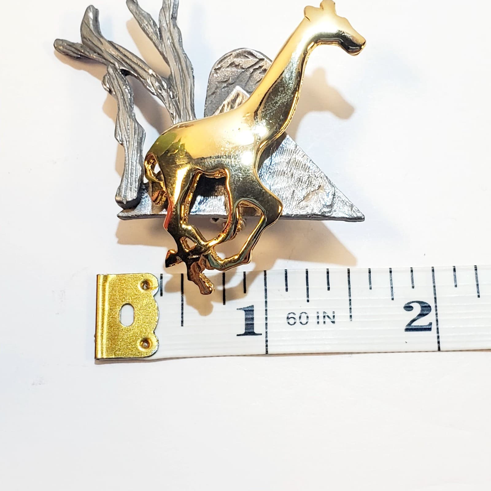 Vintage Ultra Craft Gold & Pewter Tone Metal Running Giraffe Scene Brooch Pin - Thumbnail 5