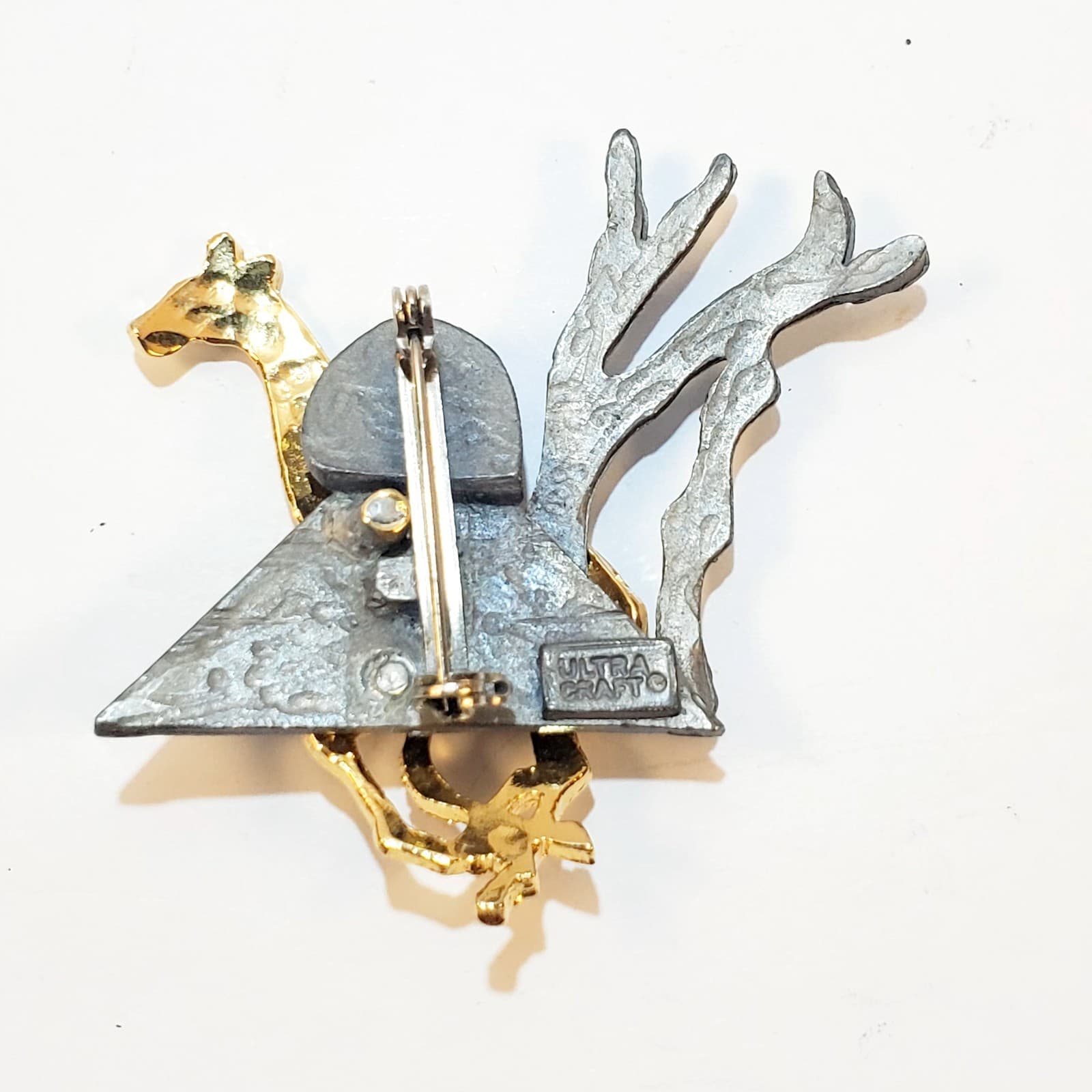 Vintage Ultra Craft Gold & Pewter Tone Metal Running Giraffe Scene Brooch Pin - Thumbnail 2