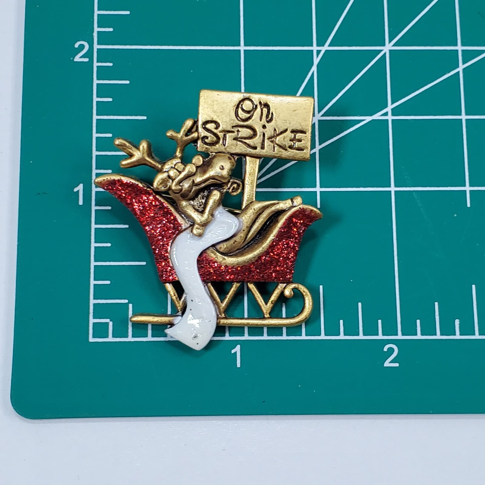 Vtg Danecraft Gold Tone Metal Enamel Reindeer on Strike Christmas Brooch Pin - Thumbnail 4