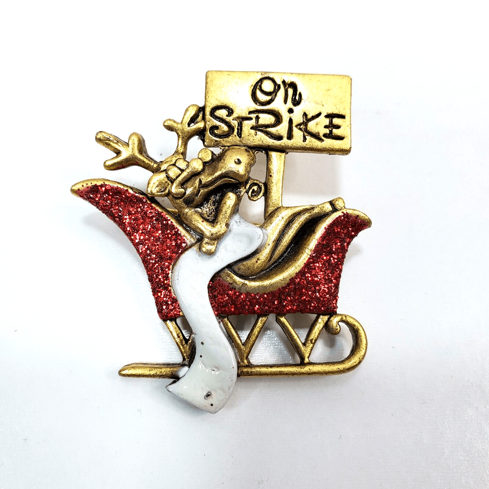 Vtg Danecraft Gold Tone Metal Enamel Reindeer on Strike Christmas Brooch Pin