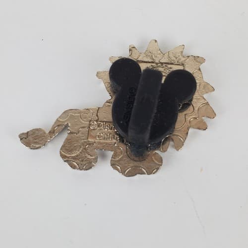 Disney Parks Booster Pin Cute Character Animals Lion King Baby Simba 2010 - Thumbnail 2