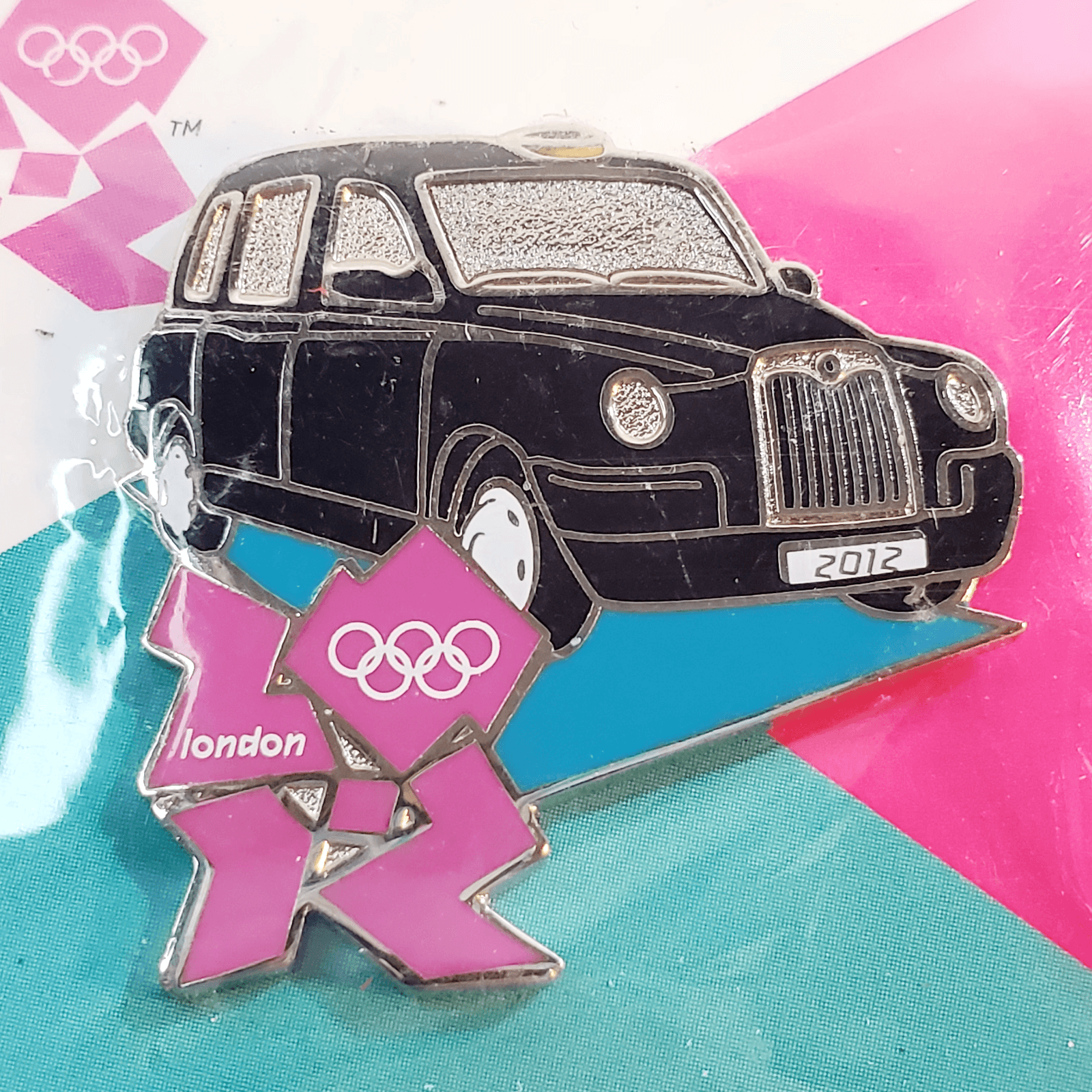 Olympic Memorabilia London 2012 Taxi Cab Icon Metal Enamel Tack Lapel Pin - Thumbnail 2