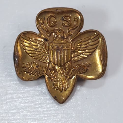 Vintage Goldtone Girl Scout GS Trefoil Membership Pin Badge Eagle Pinback
