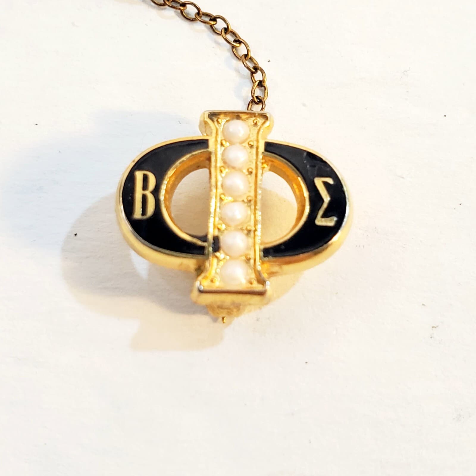 Vintage Phi Beta Epsilon Sorority Fraternity Gold Tone Faux Pearl Lapel Pin - Thumbnail 2