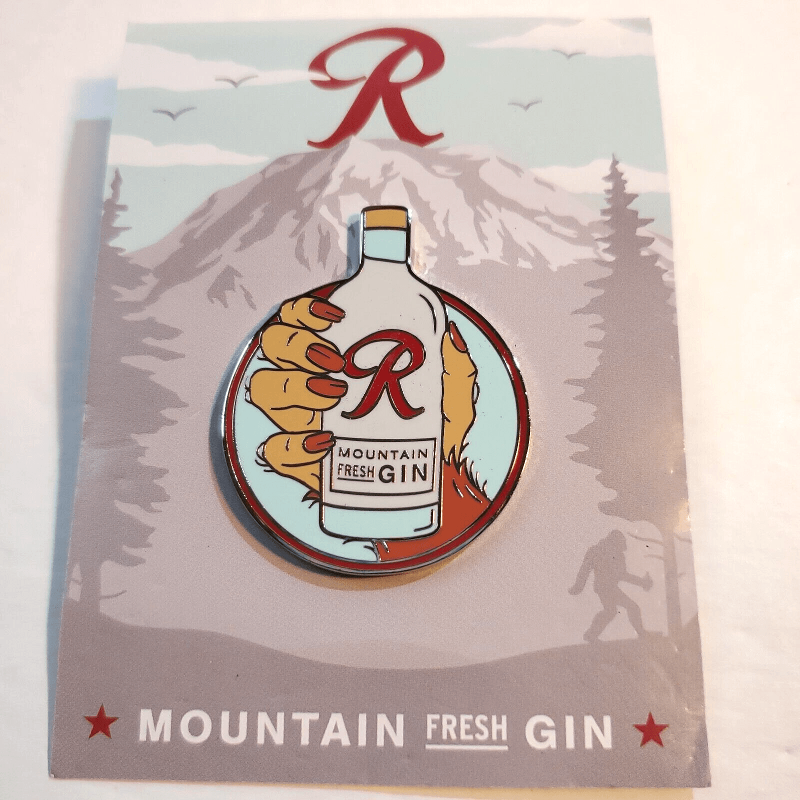 Rainier Mountain Fresh Gin Seattle, Washington Lapel Tack Pin Advertising - Thumbnail 2