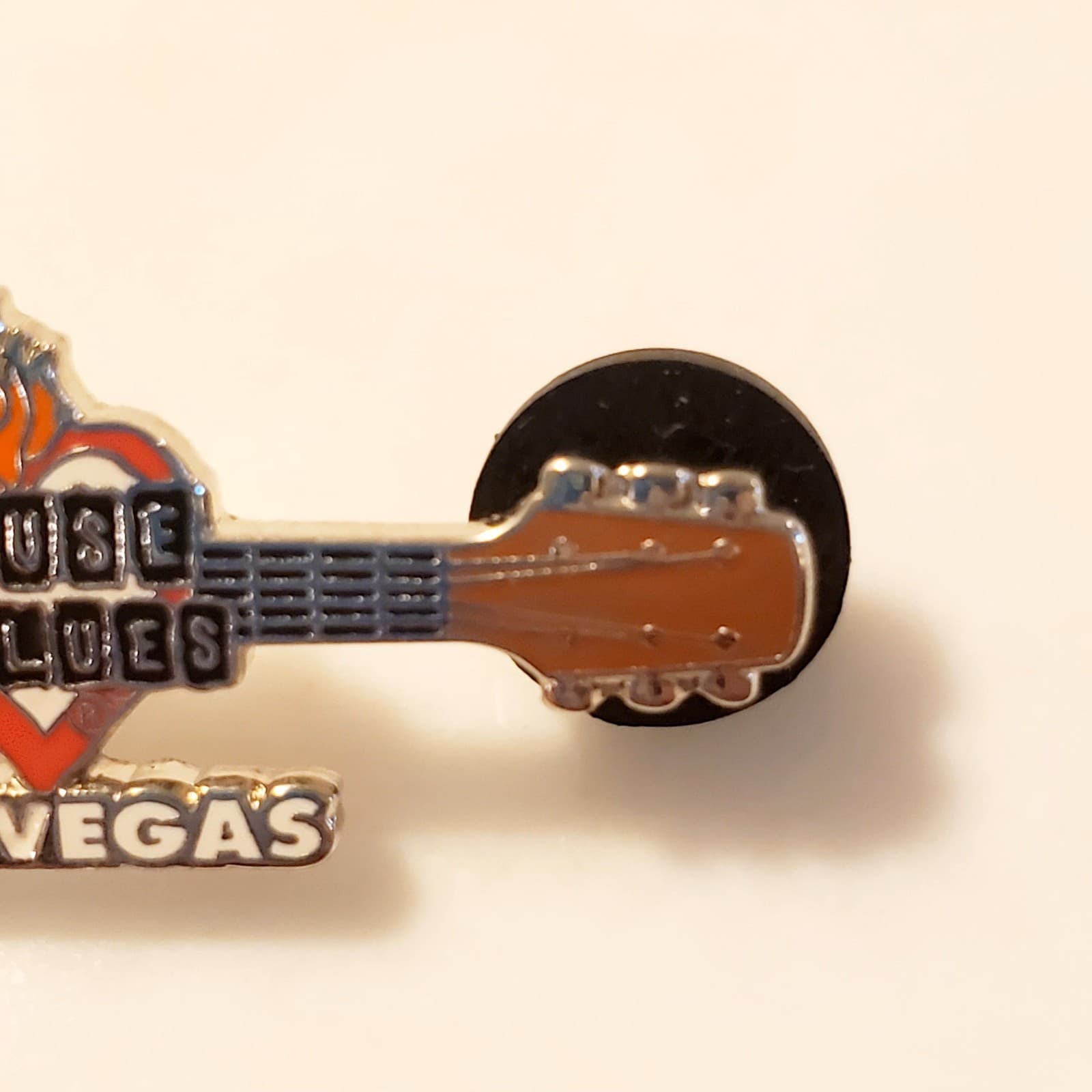 Vintage Enamel House of Blues Las Vegas Guitar Tack Lapel Cap Pin - Thumbnail 4