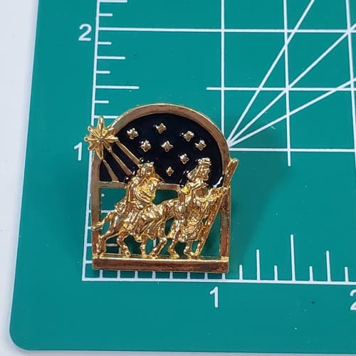 Vintage Avon Gold Tone Metal Black Enamel North Star Wise Men Christmas Tack Pin - Thumbnail 3