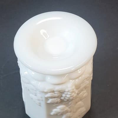 Vintage Westmoreland Paneled Grape Milk Glass Open Sugar Footed Cup Planter - Thumbnail 7