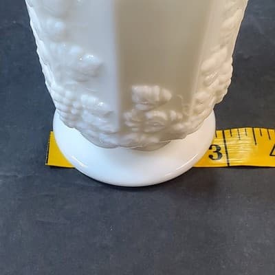 Vintage Westmoreland Paneled Grape Milk Glass Open Sugar Footed Cup Planter - Thumbnail 8