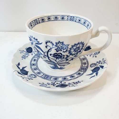 Vtg Johnson Bros England Ironstone Nordic Blue Onion Tea Coffee Cup and Saucer - Thumbnail 2