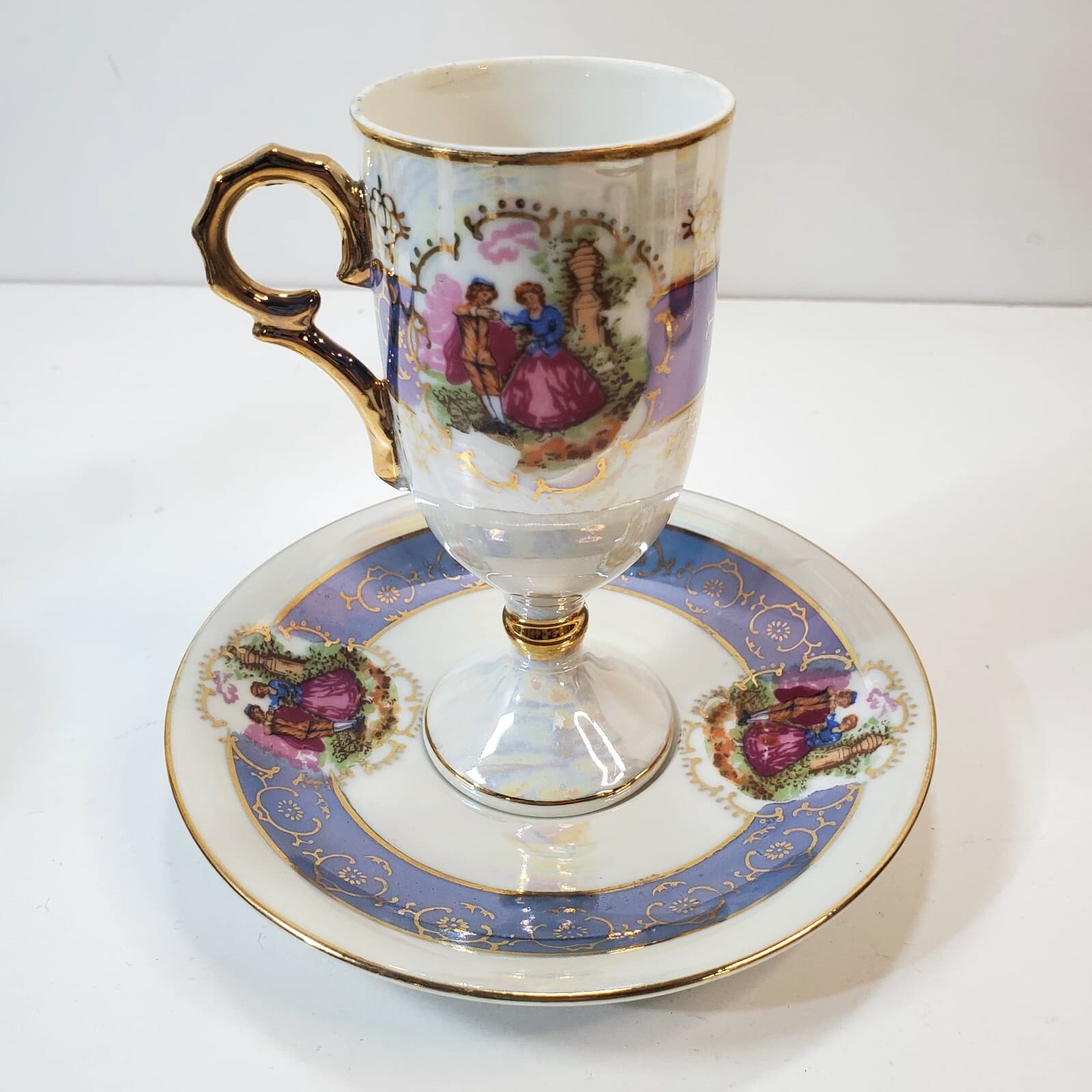 Royal Vienna Style Classical Victorian Scene 7/891 Demitasse Cup Saucer Purple