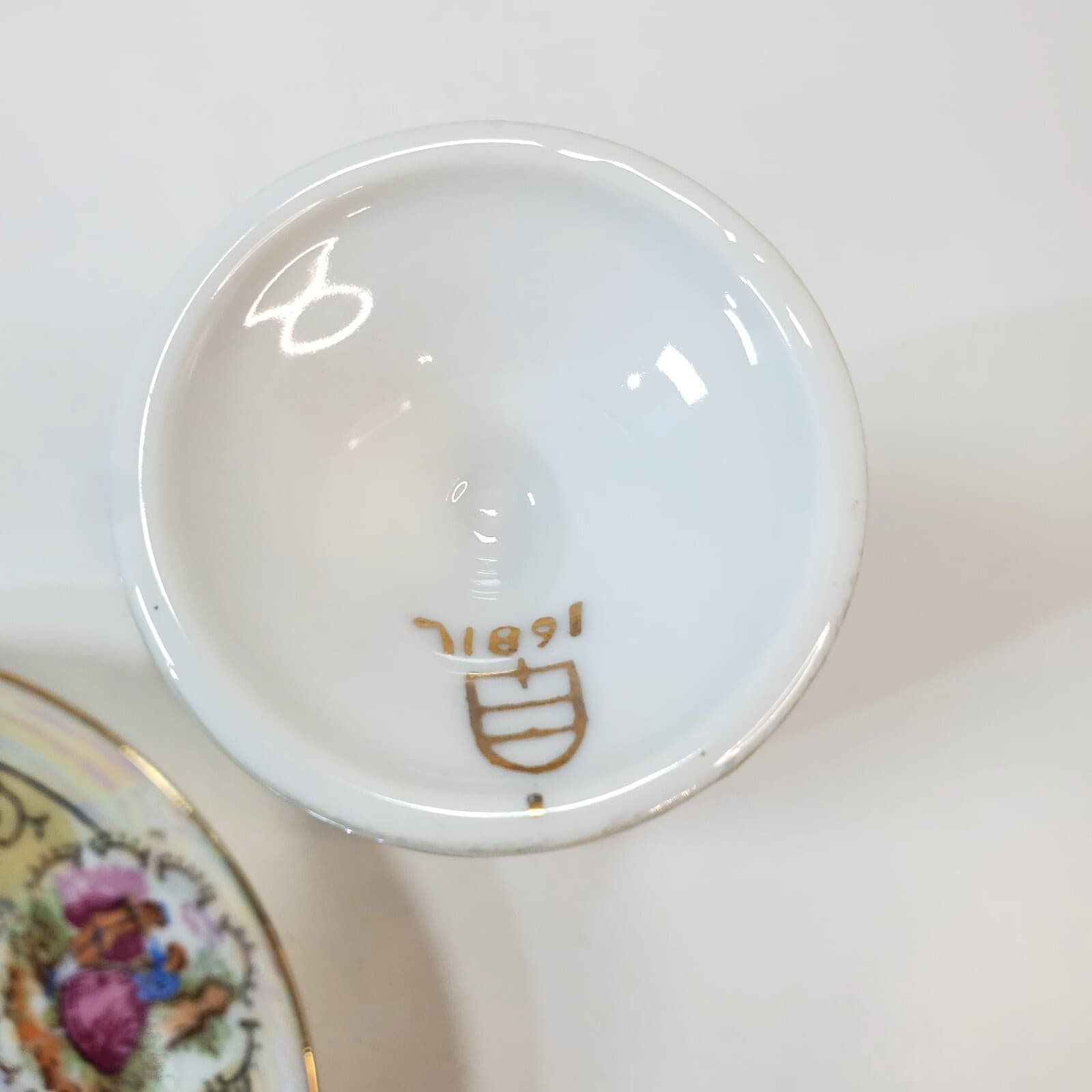 Royal Vienna Style Classical Victorian Scene 7/891 Demitasse Cup Saucer Yellow - Thumbnail 7