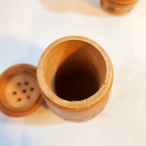 Vtg Wooden Carved Floral Geometric Design Salt & Pepper Shakers Screw Off Top - Thumbnail 5