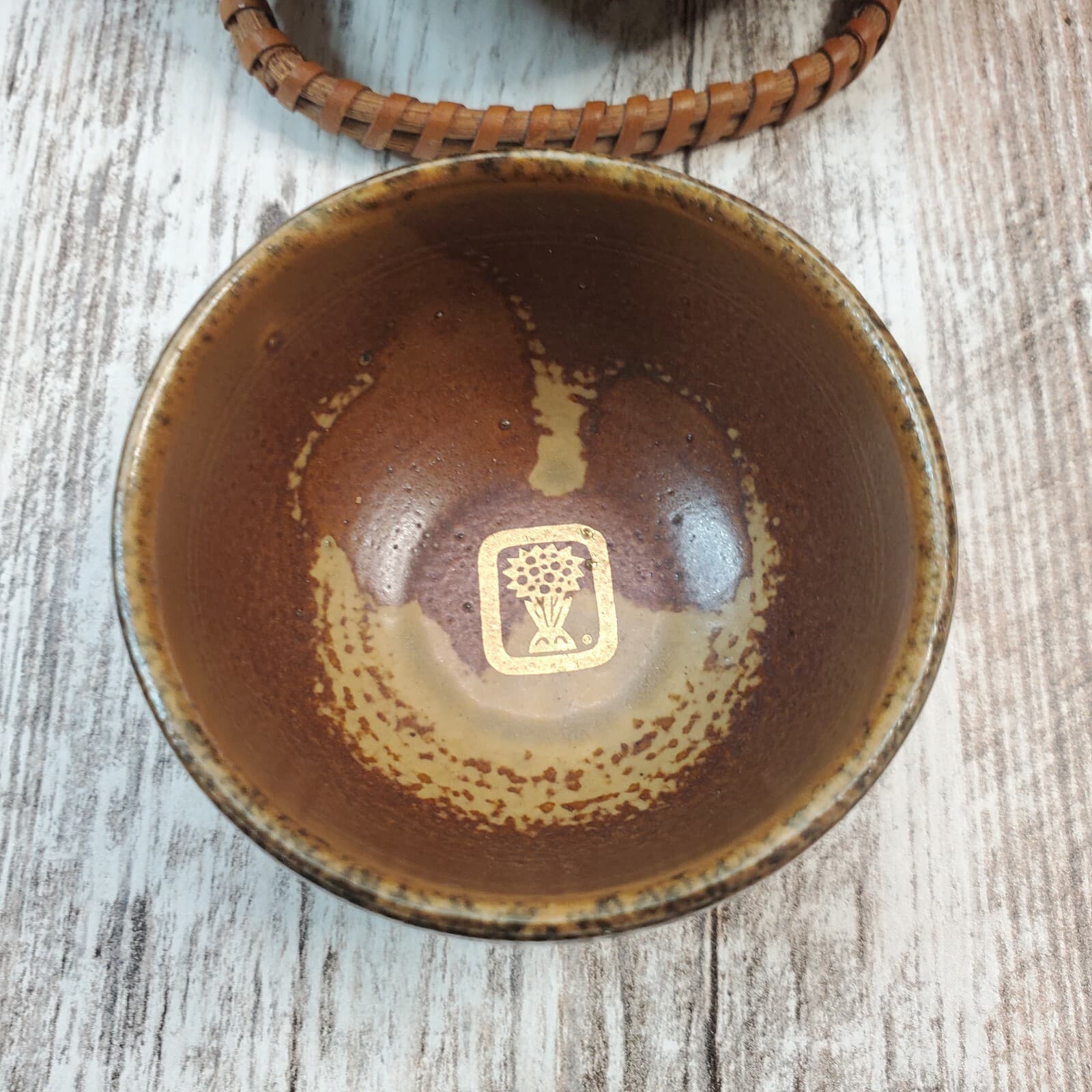 Vtg Small Pottery Teapot w/ Tea cup Lid Rattan Handle Made In Japan Stamped Logo - Thumbnail 3