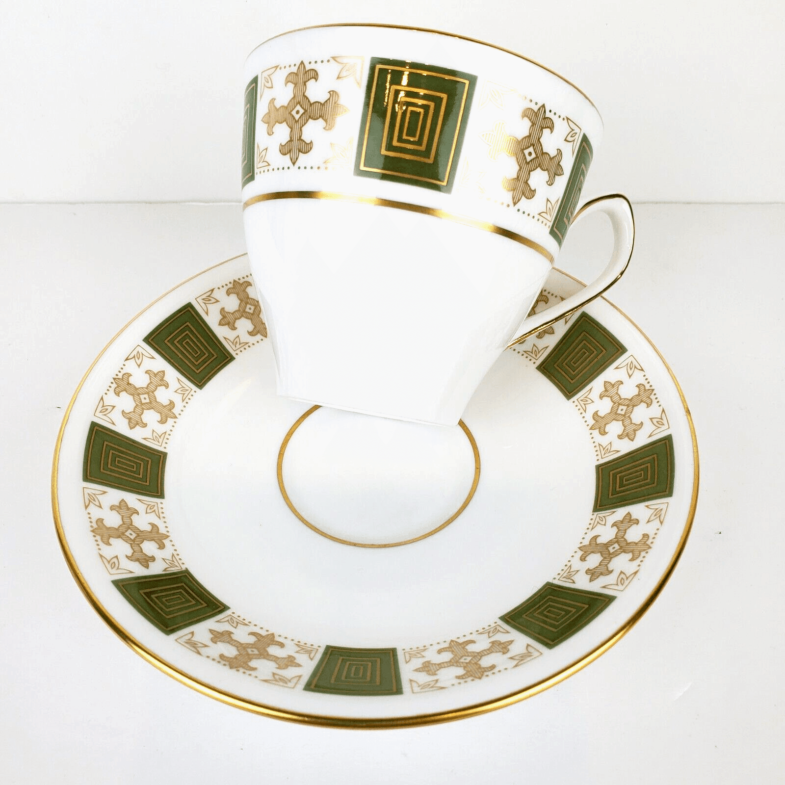 Spode Tea Coffee Cup & Saucer Bone China Persia Y8018 Made In England Gold Trim